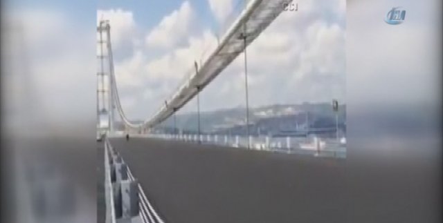 Kenan Sofuoğlu Osmangazi Köprüsünden rüzgar gibi geçti
