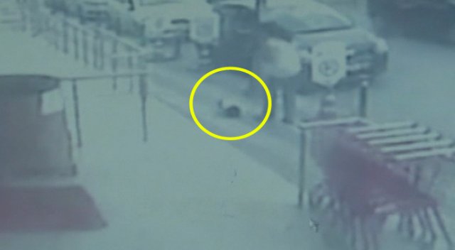 Üsküdar’da 2 yaşındaki çocuk camdan düştü