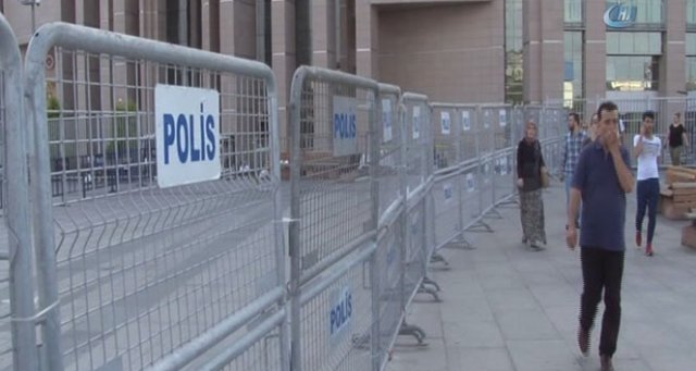Adliye önünde yoğun güvenlik önlemi