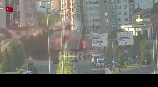 FETÖ'cü hainler Beştepe'yi böyle bombaladı