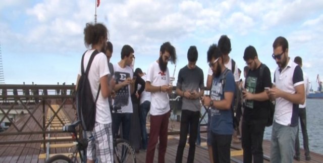 Pokemon Go tutkusu şarkı yazdırdı