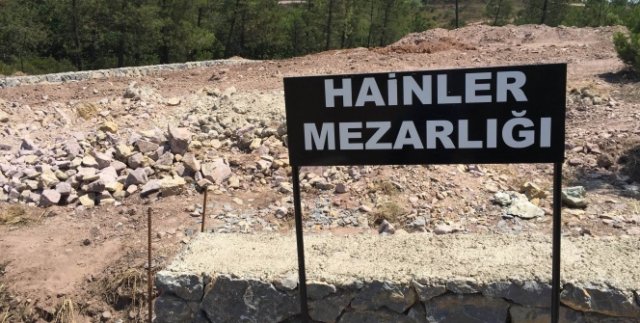 Vatan Hainleri mezarlığı görüntülendi
