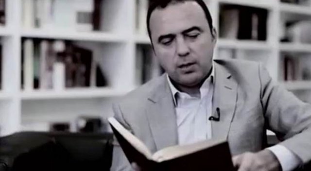 Arif Erdem'den bir skandal görüntü daha!