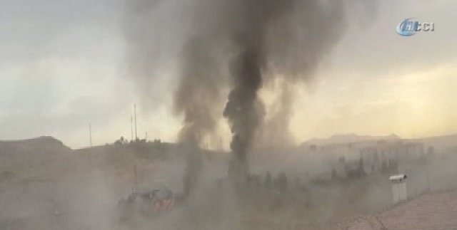 Cizre'de bombalı saldırı