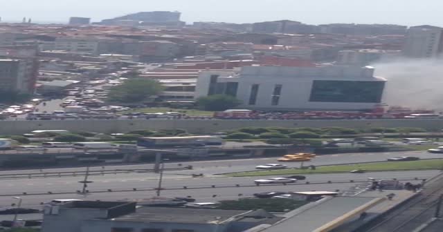 İstanbul Merter'de büyük yangın
