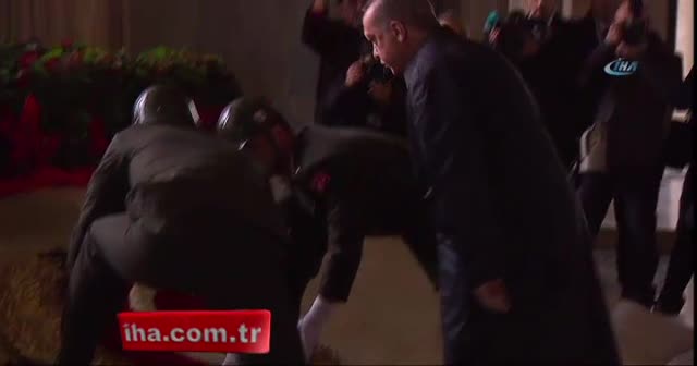 Devletin zirvesi Anıtkabir'i ziyaret etti
