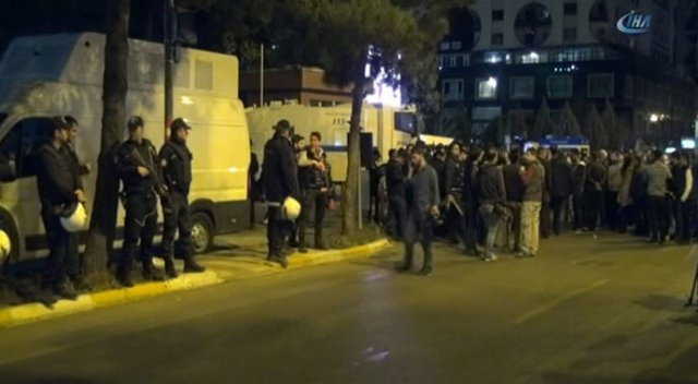 Diyarbakır Belediyesi'ne jandarma ekipleri sevk edildi