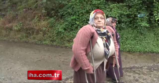 Evlerine ulaşmak için ölümü göze alıyorlar