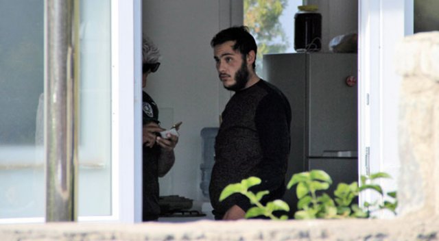 FETÖ'cü babasına seslenerek, teslim olması çağrısında bulundu