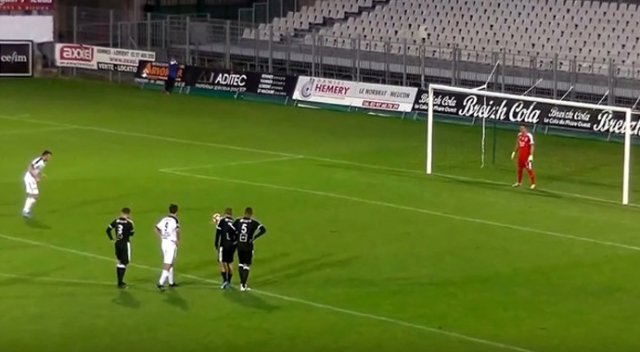 Futbol sahalarında böyle penaltı görülmedi