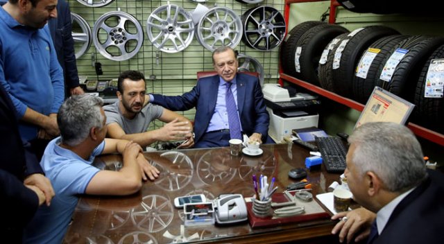 Güldüren diyaloglar: Dur kolumu koparacaksın