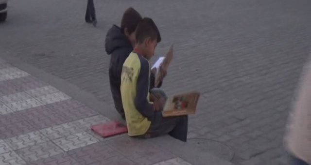 Suriyeli çocukların okuma azmi