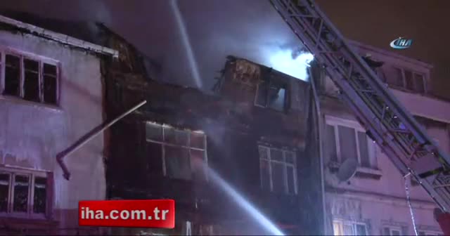 4 katlı metruk binada yangın