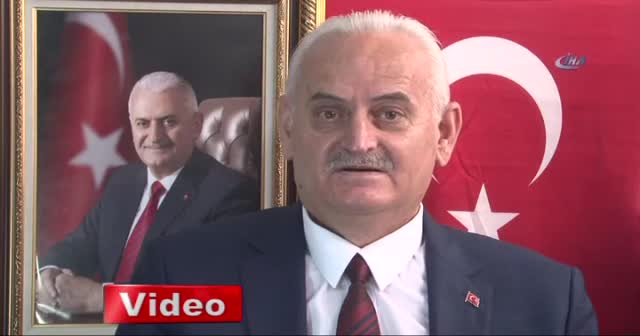 Başbakana ikizi kadar benziyor