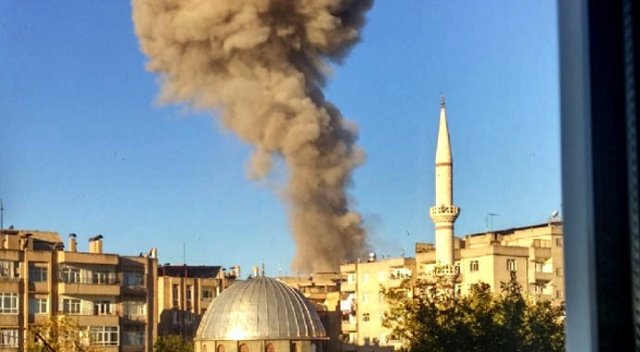 Diyarbakır'da emniyete bombalı saldırı