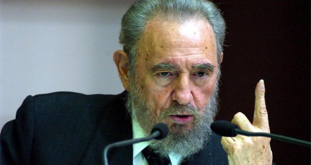 Eski Küba Lideri Fidel Castro hayatını kaybetti