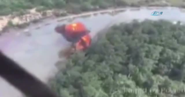 Kaçakçılara ait tekne böyle vuruldu