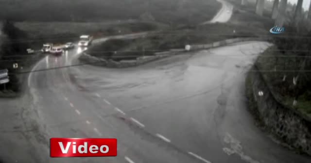 Kocaeli'nde yaşanan kazalar mobese kameralarına yansıdı