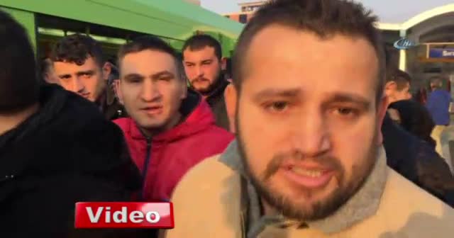 Metro yolda kaldı, sınav ve işe geç kalan vatandaşlar isyan etti