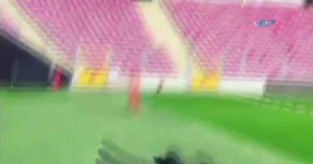Mustafa Ceceli’den rövaşata