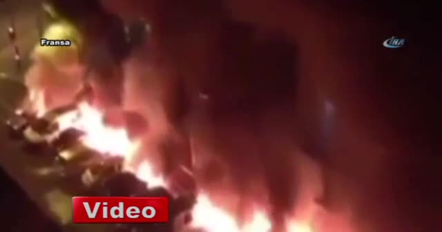 Paris’te tam 26 araç birden kundaklandı