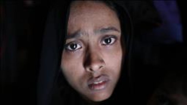 Rohingya Müslümanları Bangladeş'e kaçıyor