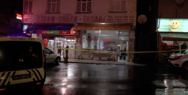 Sultanbeyli'de kahvehaneye silahlı saldırı: 4 yaralı