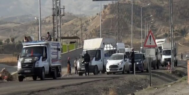 Yıkık kente dönüş başladı