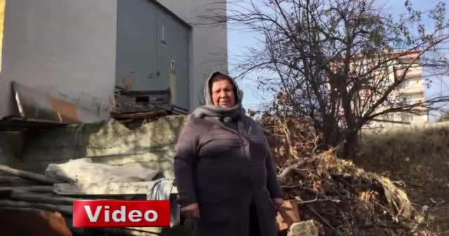 26 yıldır elektrik trafosu ile iç içe yaşıyor