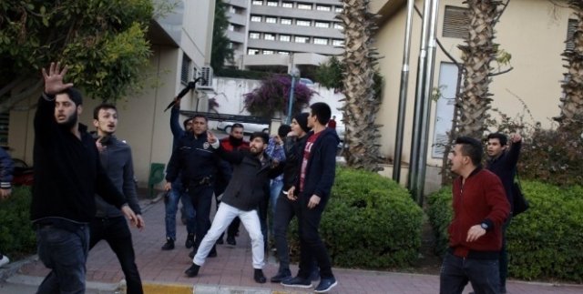 Akdeniz Üniversitesinde iki grup öğrenci arasında kavga