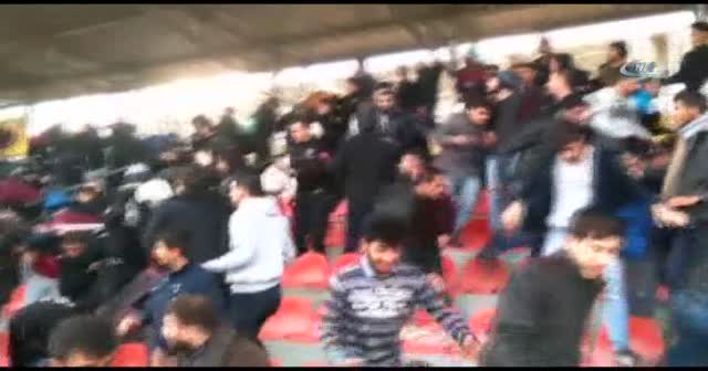 Amatör maçta ortalık savaş alanına döndü: 3 yaralı