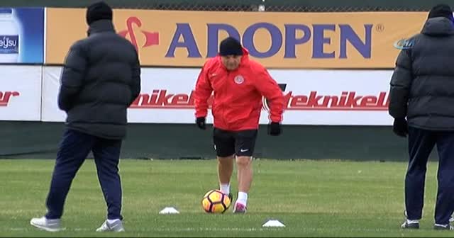 Antalyaspor, Kasımpaşa maçının hazırlıklarını sürdürüyor