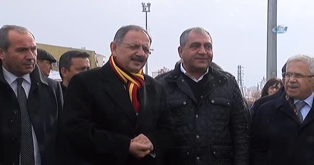 Bakan Özhaseki Kayserispor'u ziyaret etti