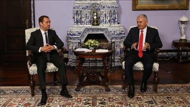 Başbakan Yıldırım, Medvedev ile görüştü