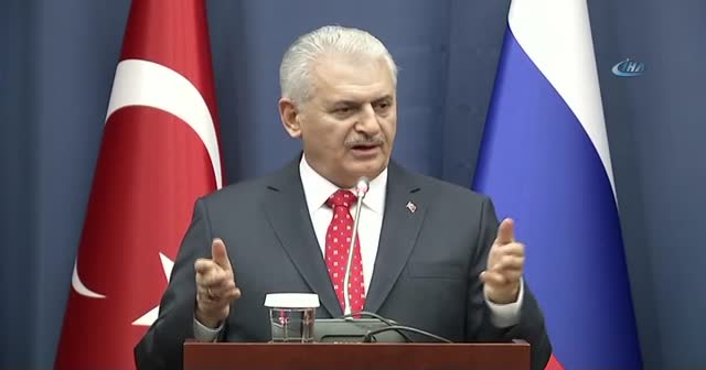 Başbakan Yıldırım Moskova’da gençlere hitap etti