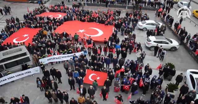 Beykoz'da öğrenciler teröre karşı yürüdü