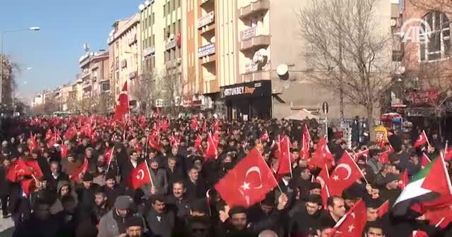 Binlerce kişi terörü lanetledi