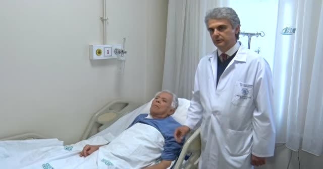 Doktoru riski aldı, 11.5 cm aort damarı patlamadan ameliyat edildi