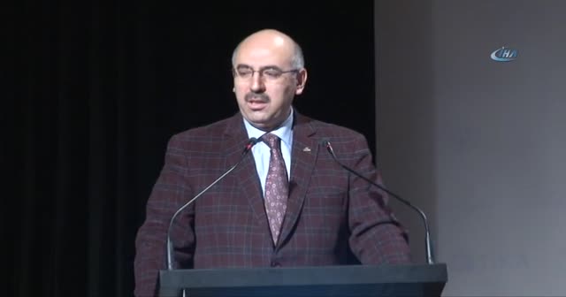 Dünyanın dört bir yanından gelen öğrenciler sempozyumda buluştu