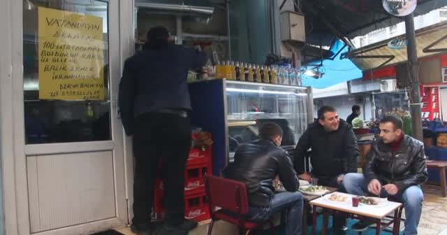 Elazığ Esnafından TL'ye destek kampanyası