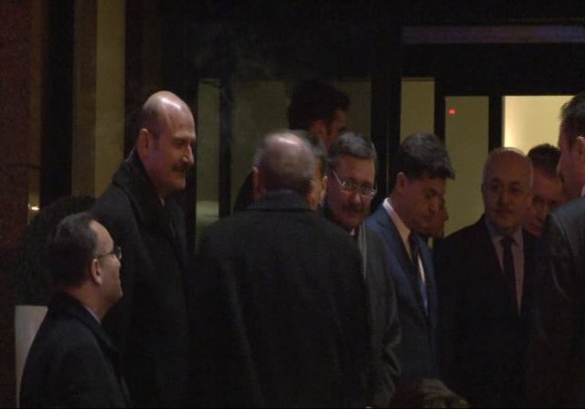 Erdoğan’dan Meclis Başkanı Kahraman’a geçmiş olsun ziyareti