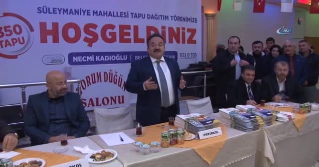 Esenyurt'ta 350 hak sahibi tapularına kavuştu