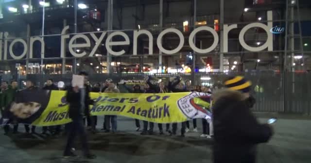 Fenerbahçeli taraftarlara polis korteji