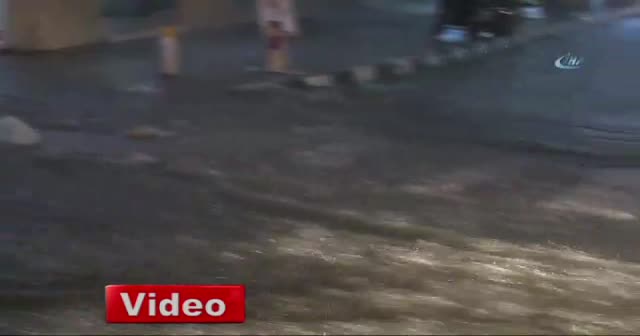 Girne yağışlara teslim oldu