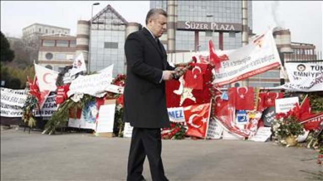 Gürcistan Başbakanı Giorgi Kvirikashvili Şehitler Tepesi'ni ziyaret etti