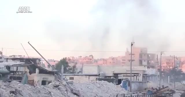 Halep'te 6 kilometrekarede can pazarı: Bin 71 ölü