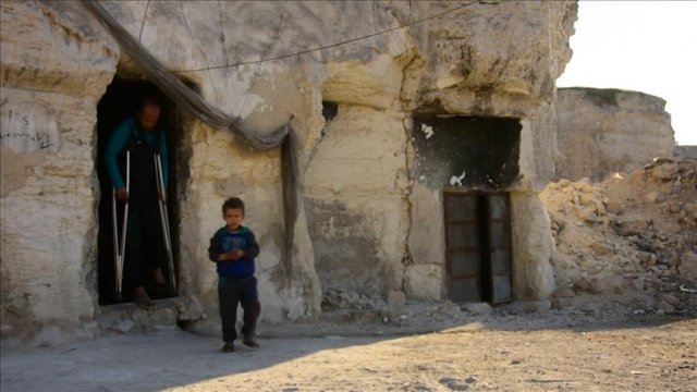 Halep'te yüzbinlerin insani krizi