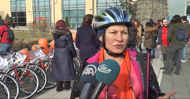Kadına şiddete karşı pedal çevirdiler