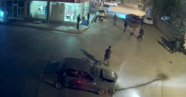 Kazadan kıl payı kurtuldu...O anlar kamerada