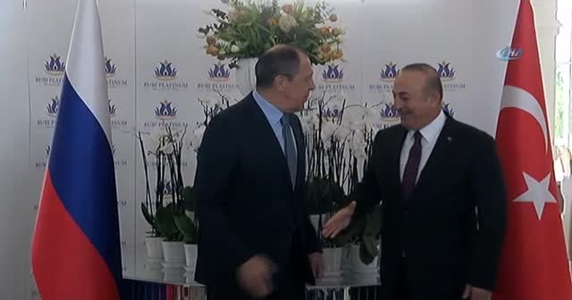 Rus Bakan Lavrov'dan açıklama